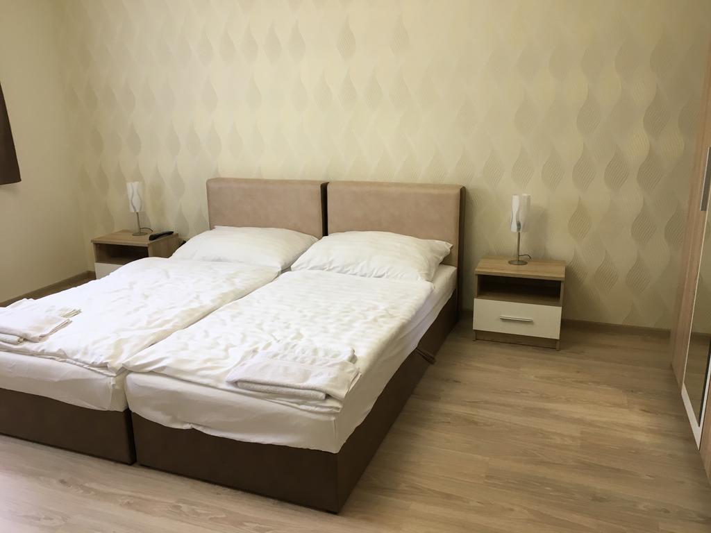 Bed & Breakfast Kristály *