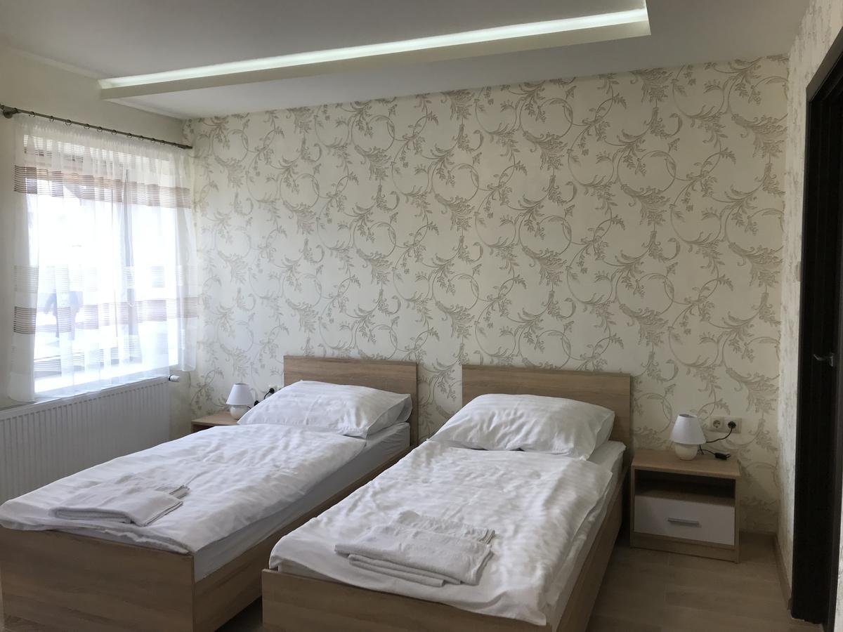 Kristály Bed & Breakfast *